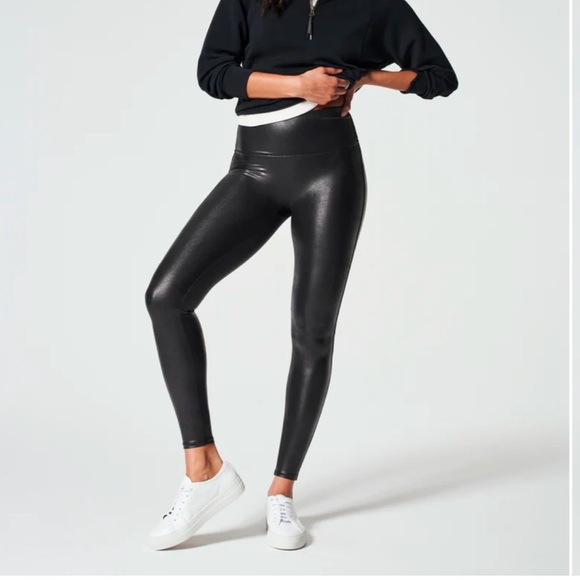 SPANXshape™ Faux Leather
Leggings XL petite - Picture 1 of 10